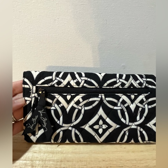 VERA BRADLEY TRIFOLD BLACK WHITE GREY RETIRED CONCERTO QUILTED WALLET - Picture 7 of 11